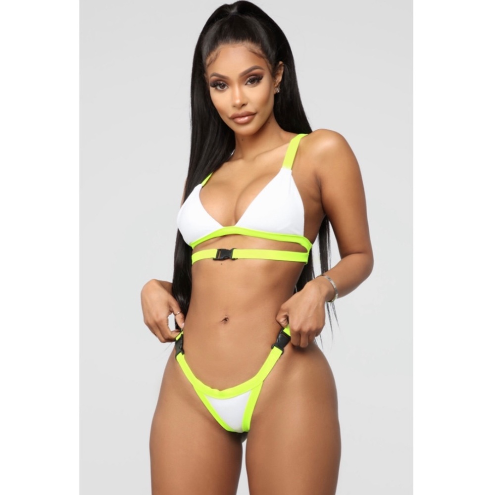 Buckle in bikini
